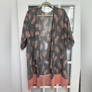 LuLaRoe Monroe Gray Pink Kimono Cover Up Feather Western Boho Fringe Size Large